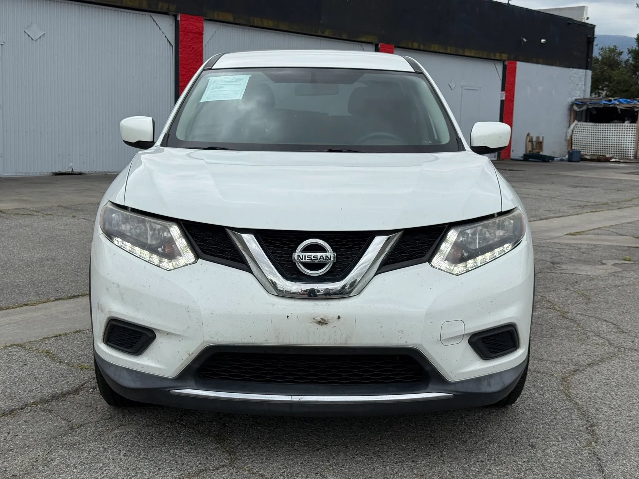Used 2016 Nissan Rogue S FWD image 2