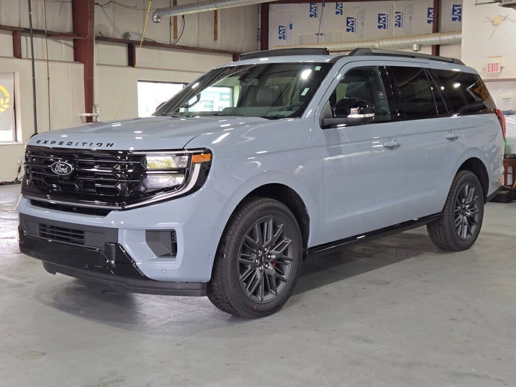 New 2025 Ford Expedition Platinum w/ Stealth Performance Package image 5