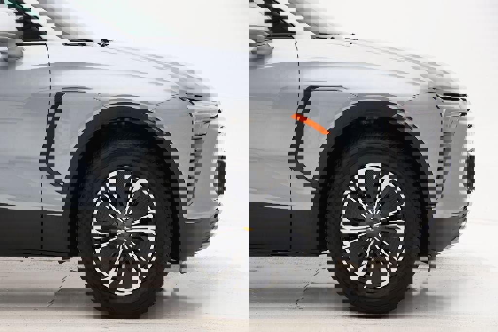 Used 2024 Chevrolet Blazer EV LT image 3