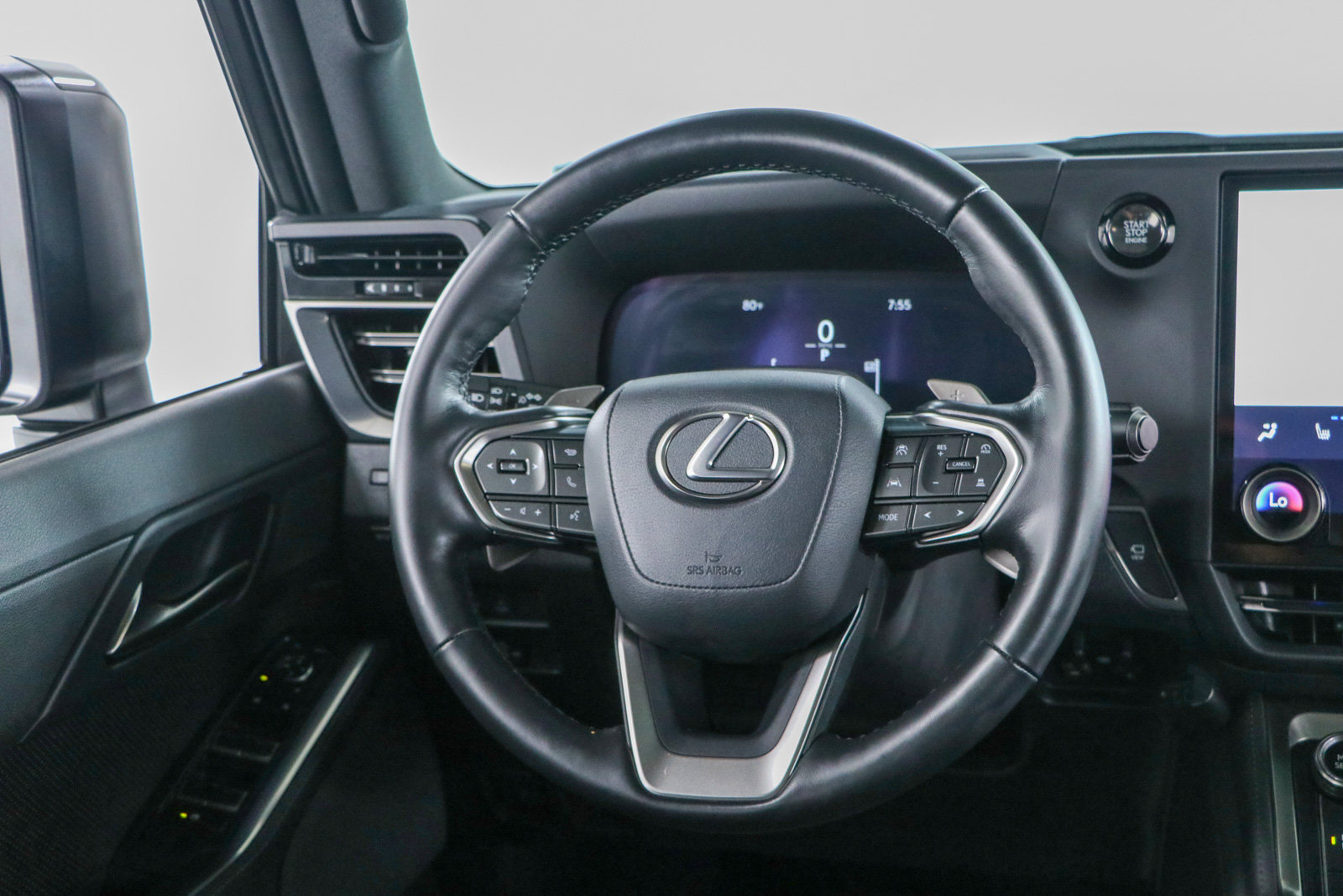 Used 2025 Lexus GX 550 w/ Accessory Package (Z1) AWD/4WD image 13