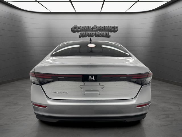 Certified 2025 Honda Accord SE image 4
