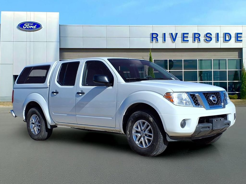 Used 2019 Nissan Frontier SV image 1