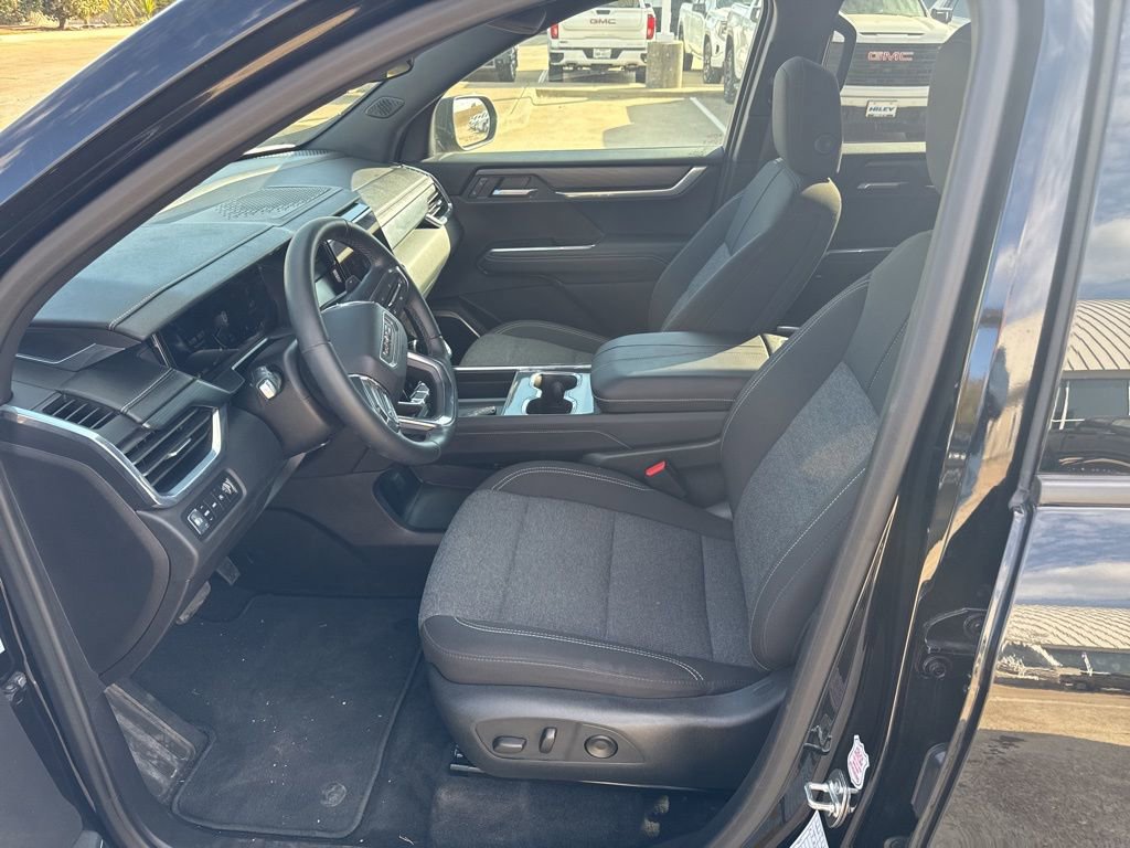 Used 2025 GMC Acadia Elevation image 12