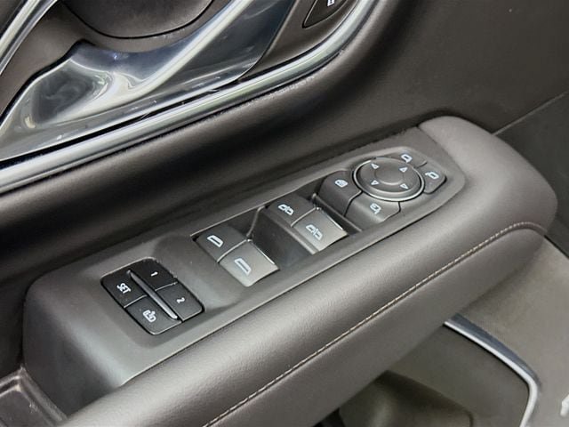 Used 2023 Chevrolet Tahoe High Country AWD/4WD image 19