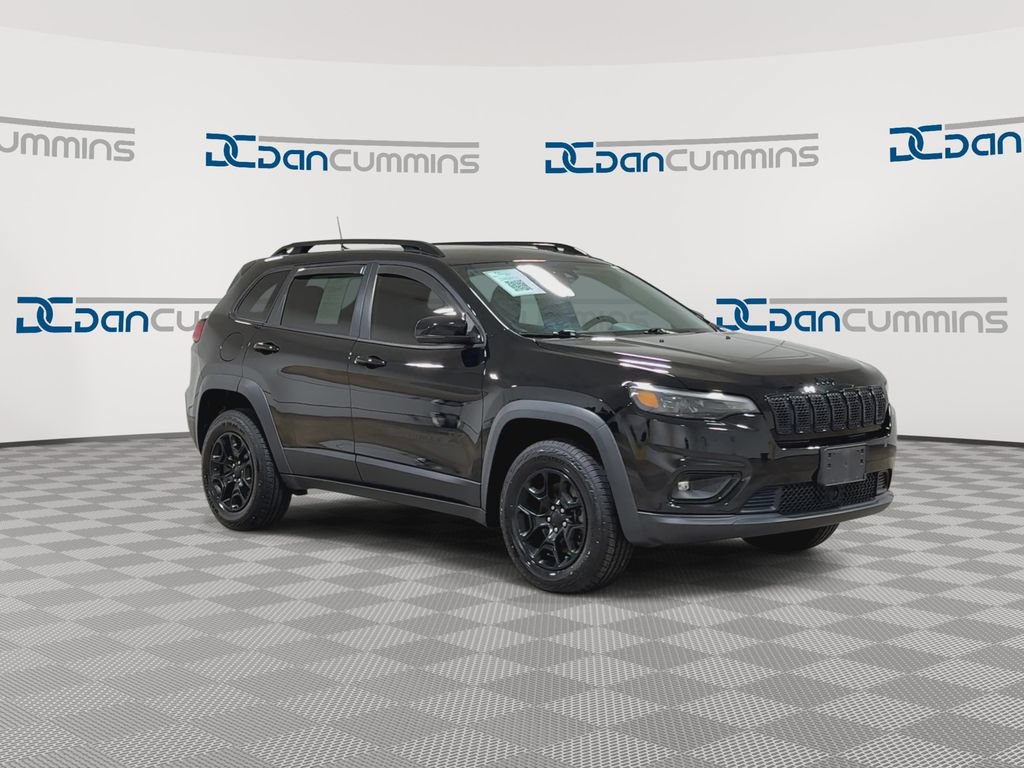 Used 2022 Jeep Cherokee Latitude AWD/4WD image 2