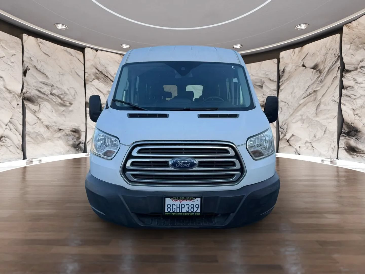 Used 2018 Ford Transit 350 XLT RWD image 2