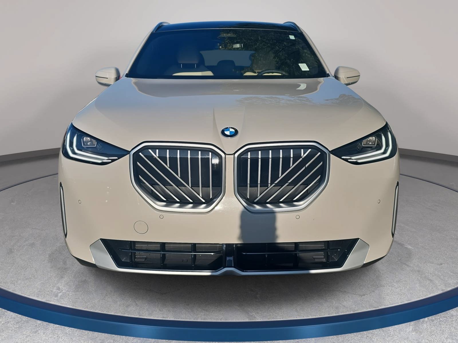 Used 2025 BMW X3 xDrive30i w/ Premium Package AWD/4WD image 2