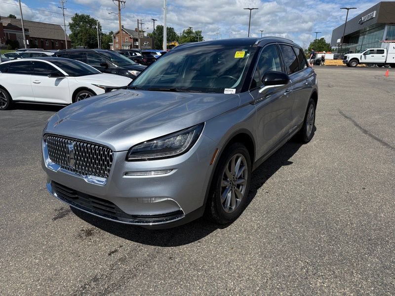 Used 2021 Lincoln Corsair AWD w/ Premium Package image 3