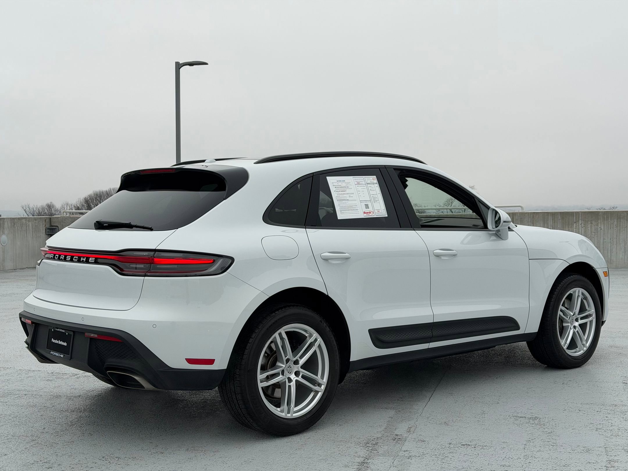 Certified 2023 Porsche Macan image 7