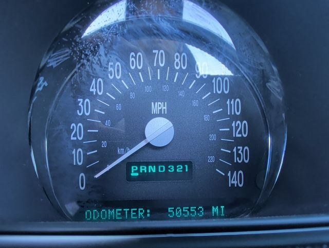 Used 2004 Chevrolet SSR w/ Preferred Equipment Group RWD image 17