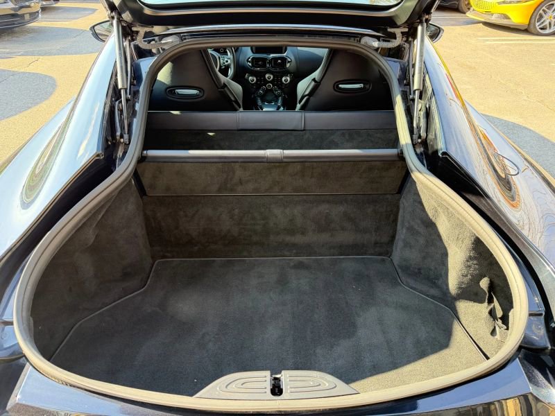 Used 2020 Aston Martin V8 Vantage Coupe image 25