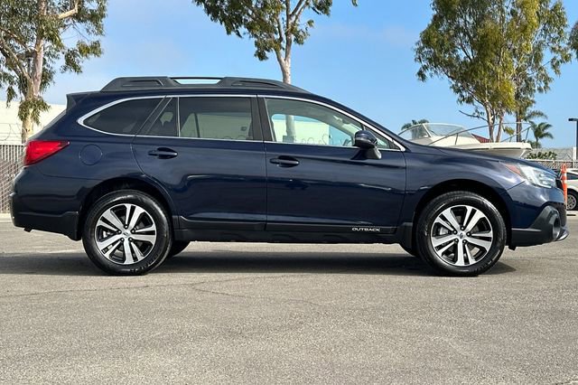 Used 2018 Subaru Outback 3.6R Limited AWD/4WD image 3