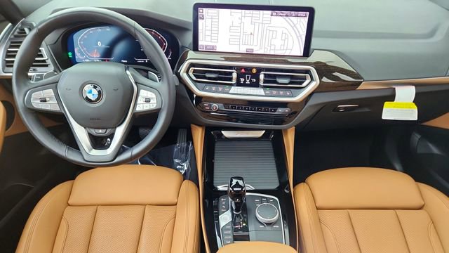 Used 2025 BMW X4 xDrive30i AWD/4WD image 36