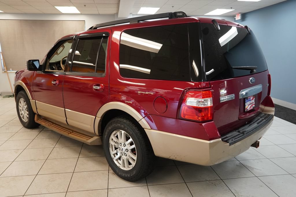 Used 2014 Ford Expedition XLT w/ Equipment Group 202A AWD/4WD image 9