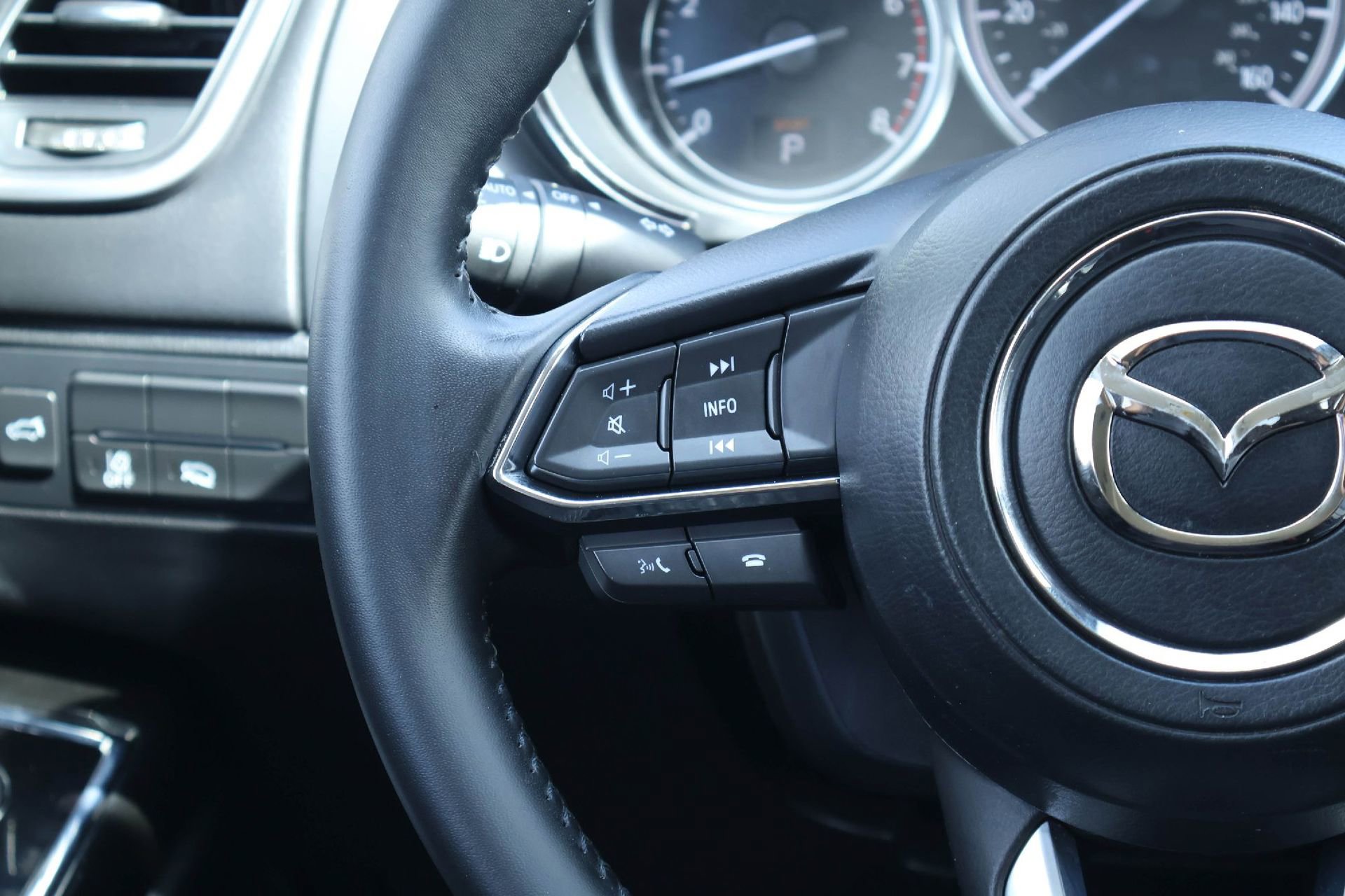 Used 2023 MAZDA CX-9 Touring image 22