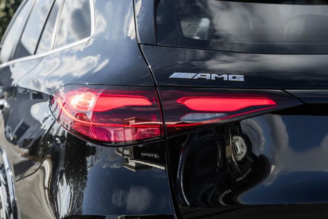 Certified 2024 Mercedes-Benz GLC 43 AMG 4MATIC image 8