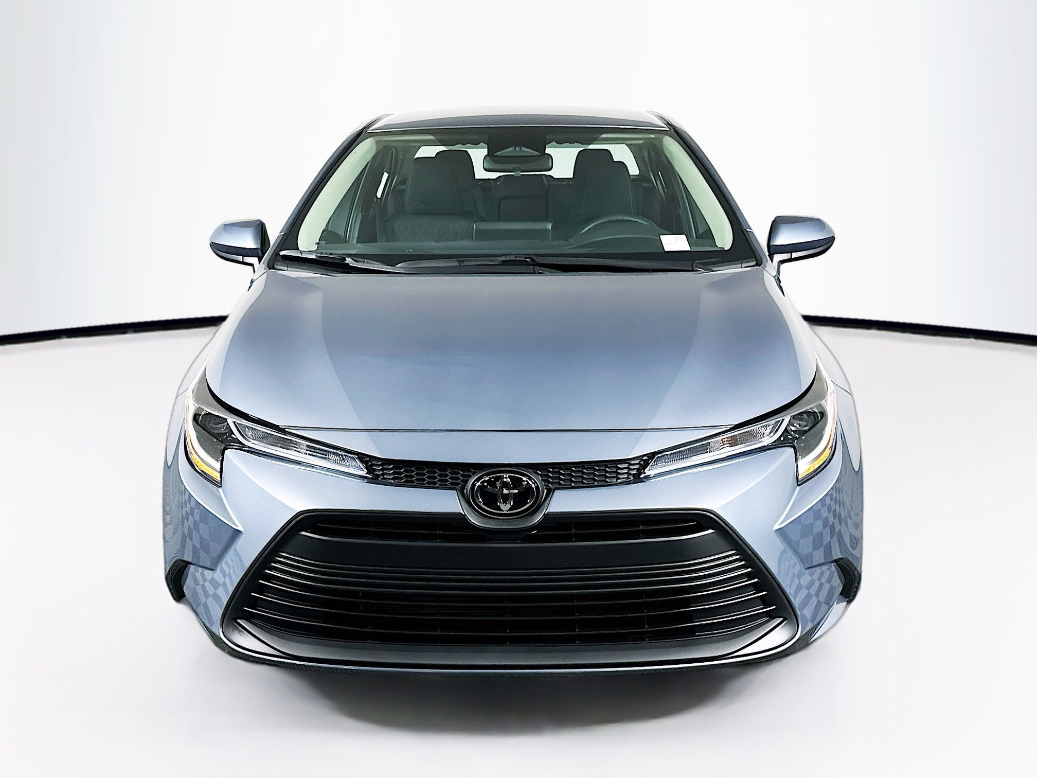 Used 2026 Toyota Corolla LE image 2
