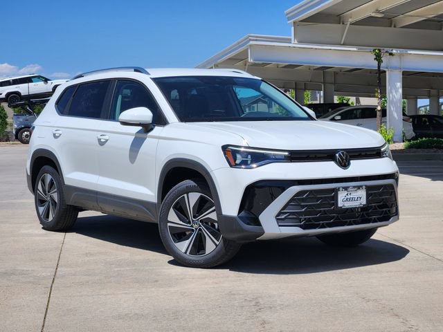 New 2026 Volkswagen Taos SE AWD/4WD image 1