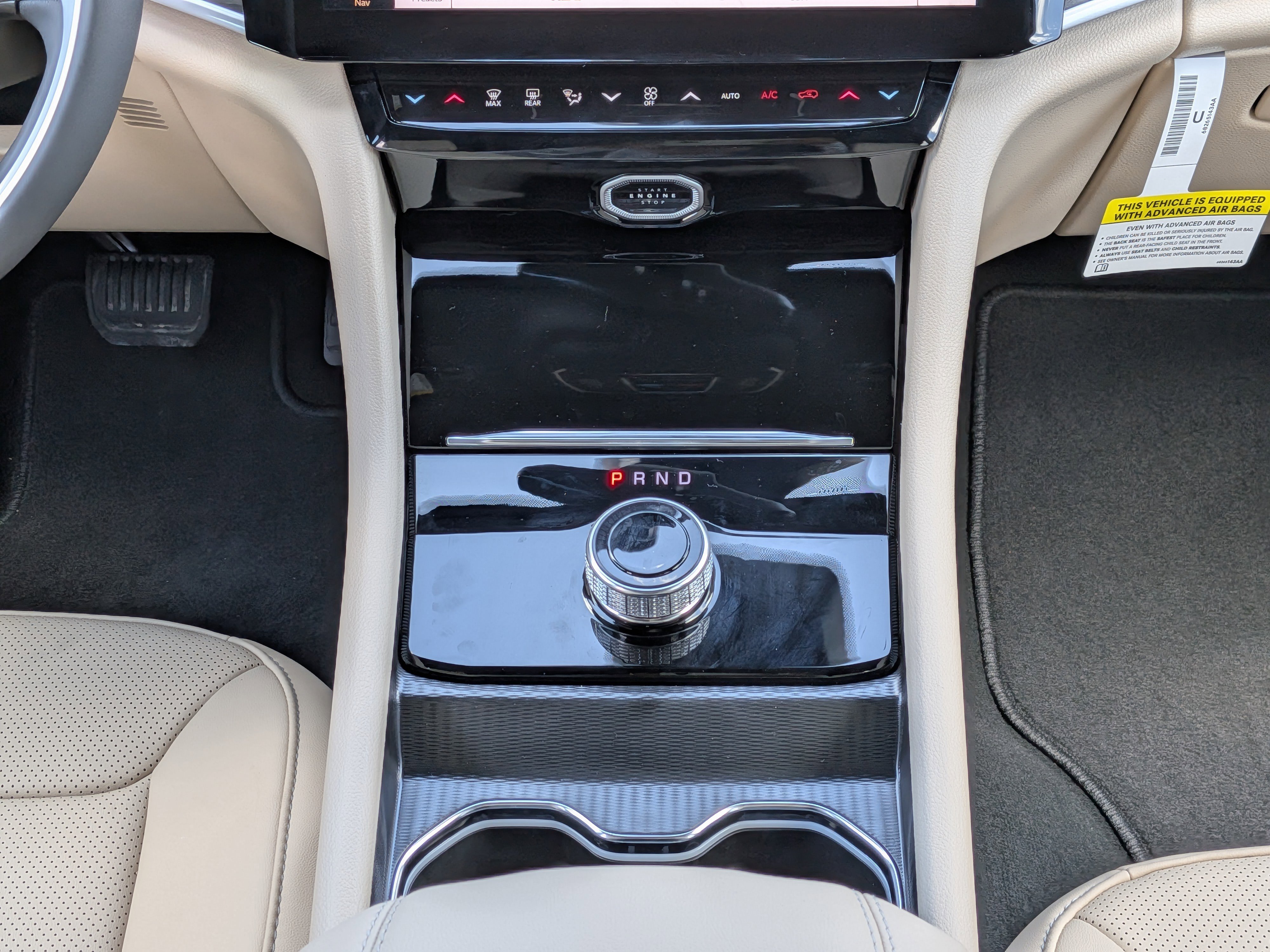 New 2026 Jeep Grand Cherokee Limited w/ Luxury Tech Group II RWD image 18