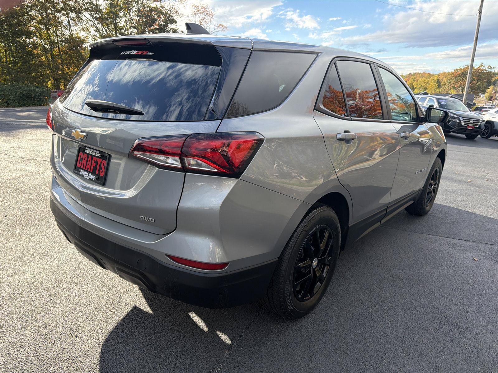 Used 2023 Chevrolet Equinox LS w/ LS Convenience Package AWD/4WD image 5