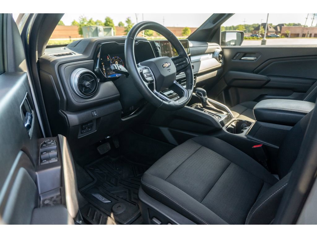 Used 2023 Chevrolet Colorado LT w/ LT Convenience Package II RWD image 11