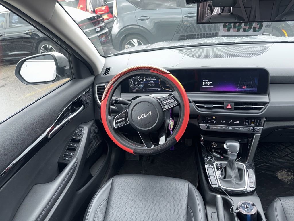 Used 2025 Kia Seltos EX w/ EX Sunroof Package image 7