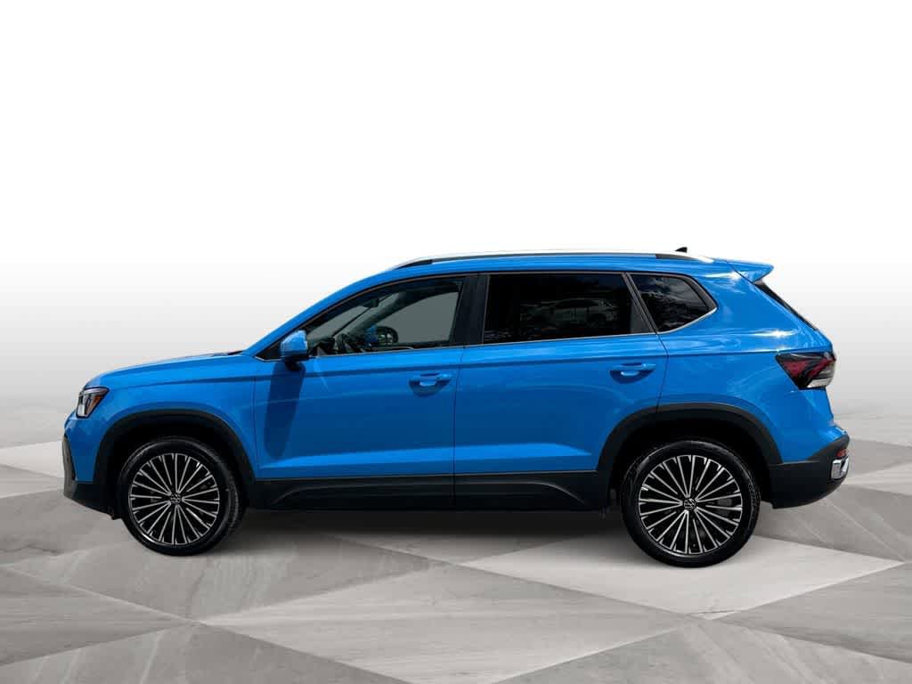 Used 2025 Volkswagen Taos SE image 5