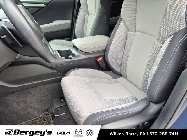 Used 2024 Subaru Outback Premium AWD/4WD image 12