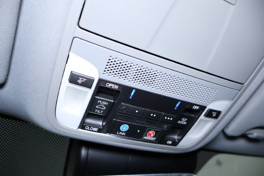 Used 2016 Acura TLX w/ Technology Package FWD image 26