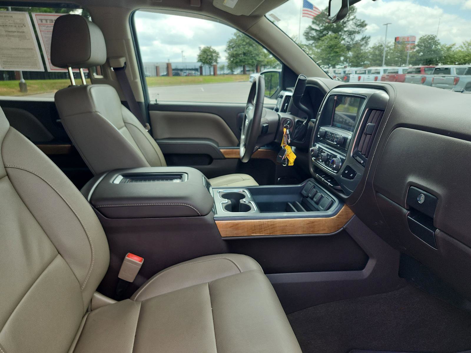 Used 2017 Chevrolet Silverado 1500 LTZ AWD/4WD image 10