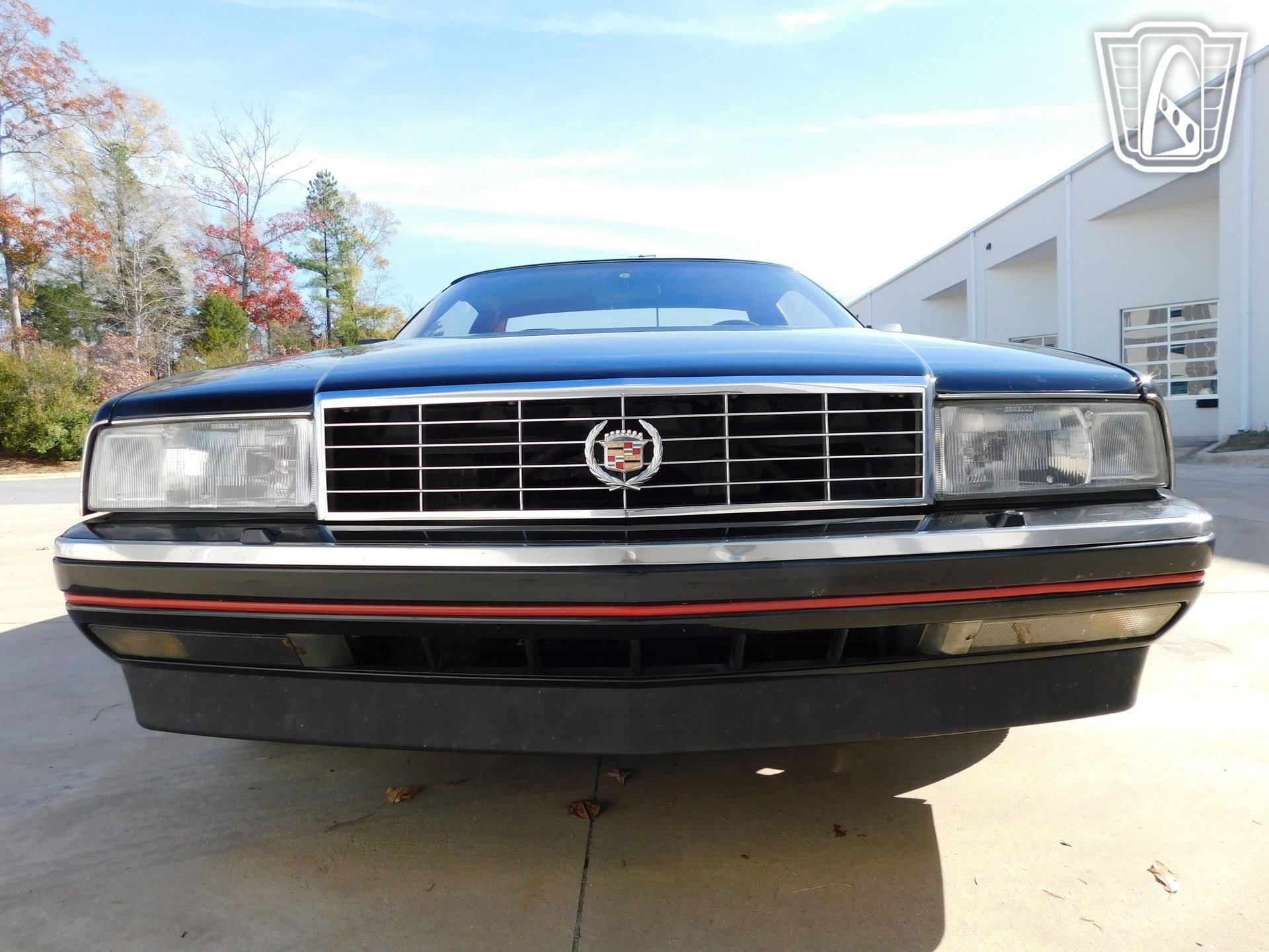 Used 1989 Cadillac Allante FWD image 3