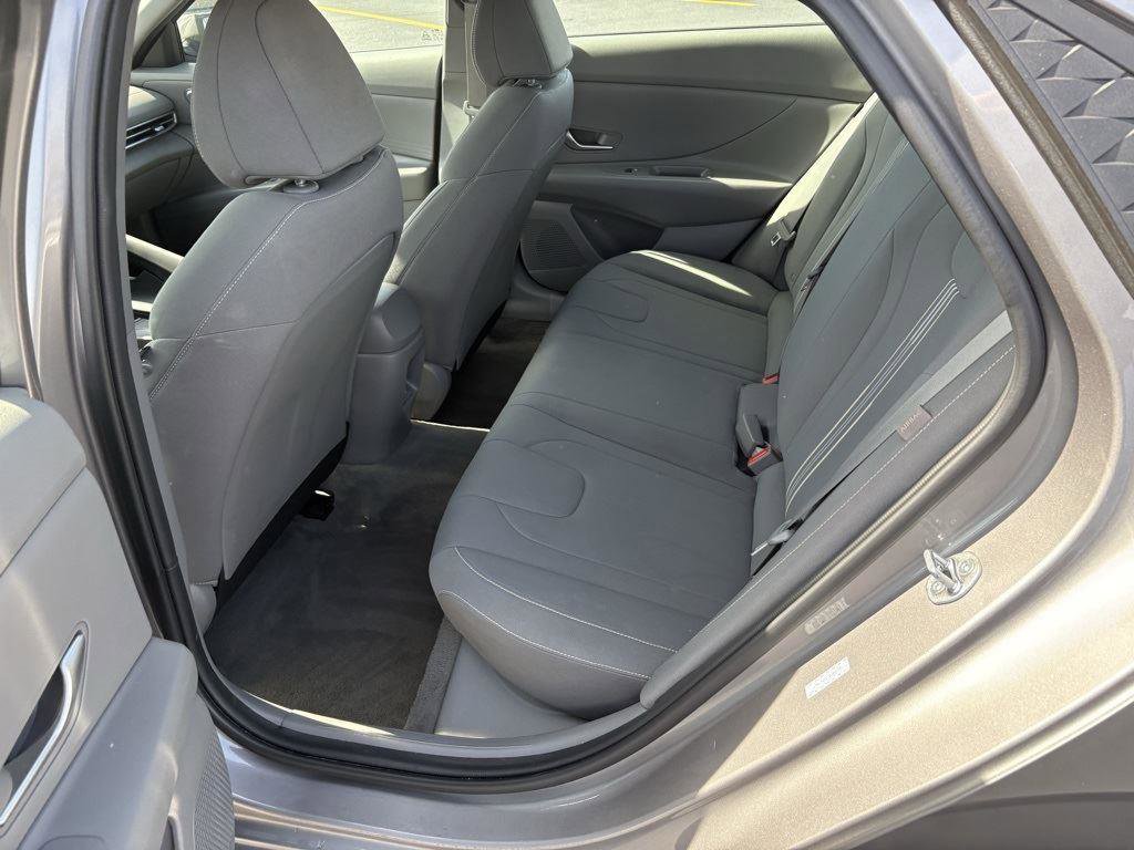 Used 2024 Hyundai Elantra SEL image 14