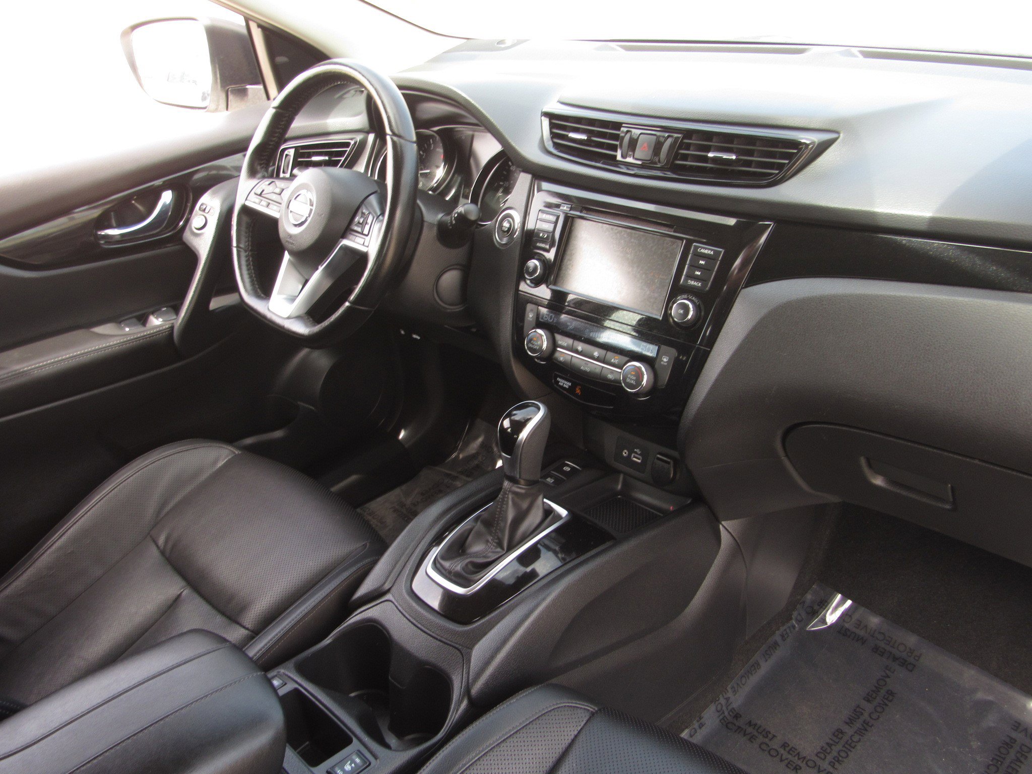 Used 2022 Nissan Rogue Sport SL image 9