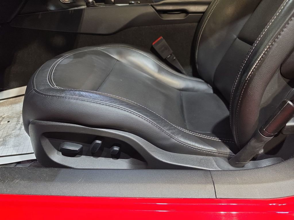 Used 2019 Chevrolet Corvette Stingray Coupe w/ 2LT Preferred Equipment Group RWD image 14