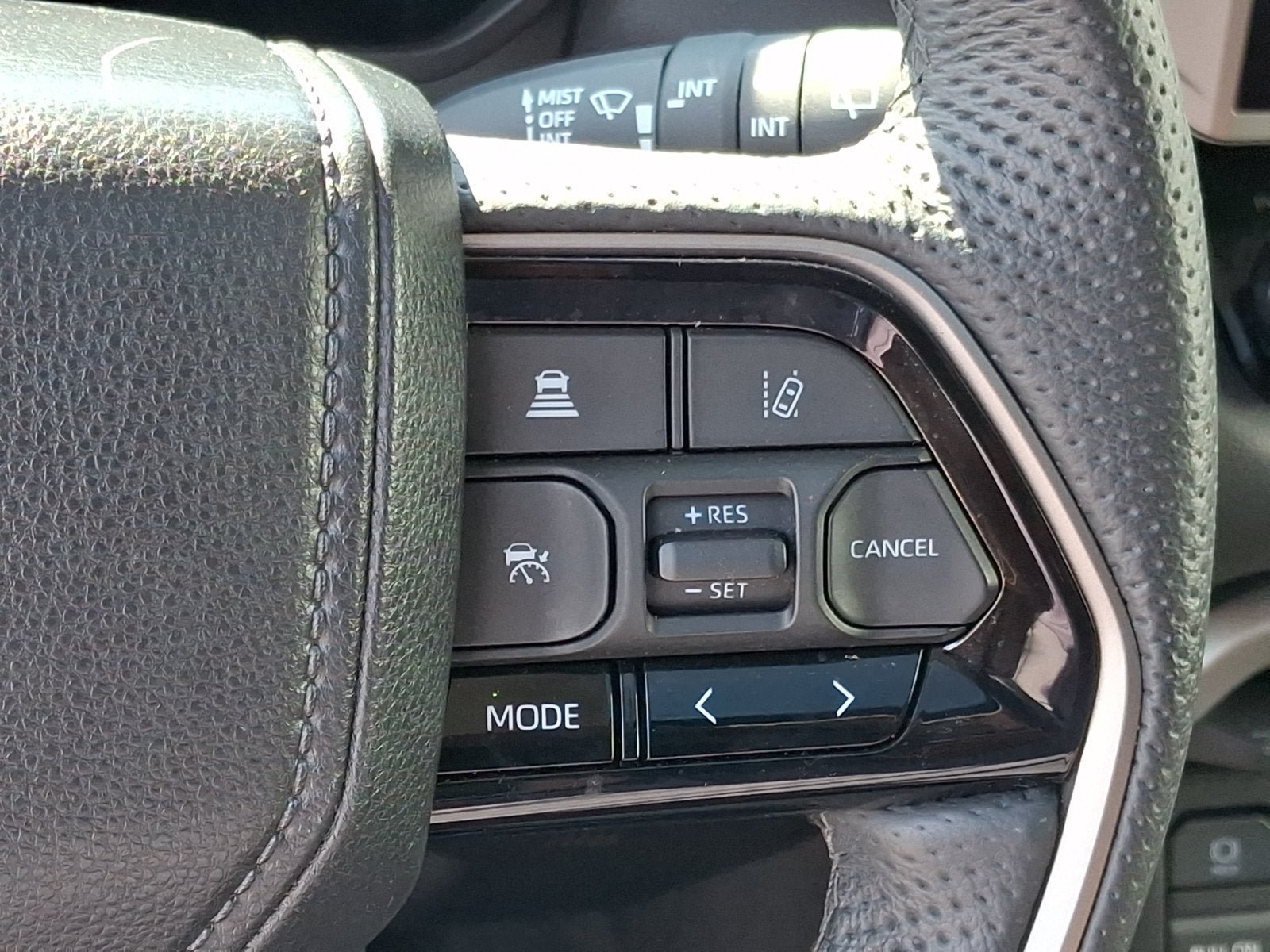 Used 2024 Toyota Sequoia SR5 w/ SR5 Premium Package AWD/4WD image 23