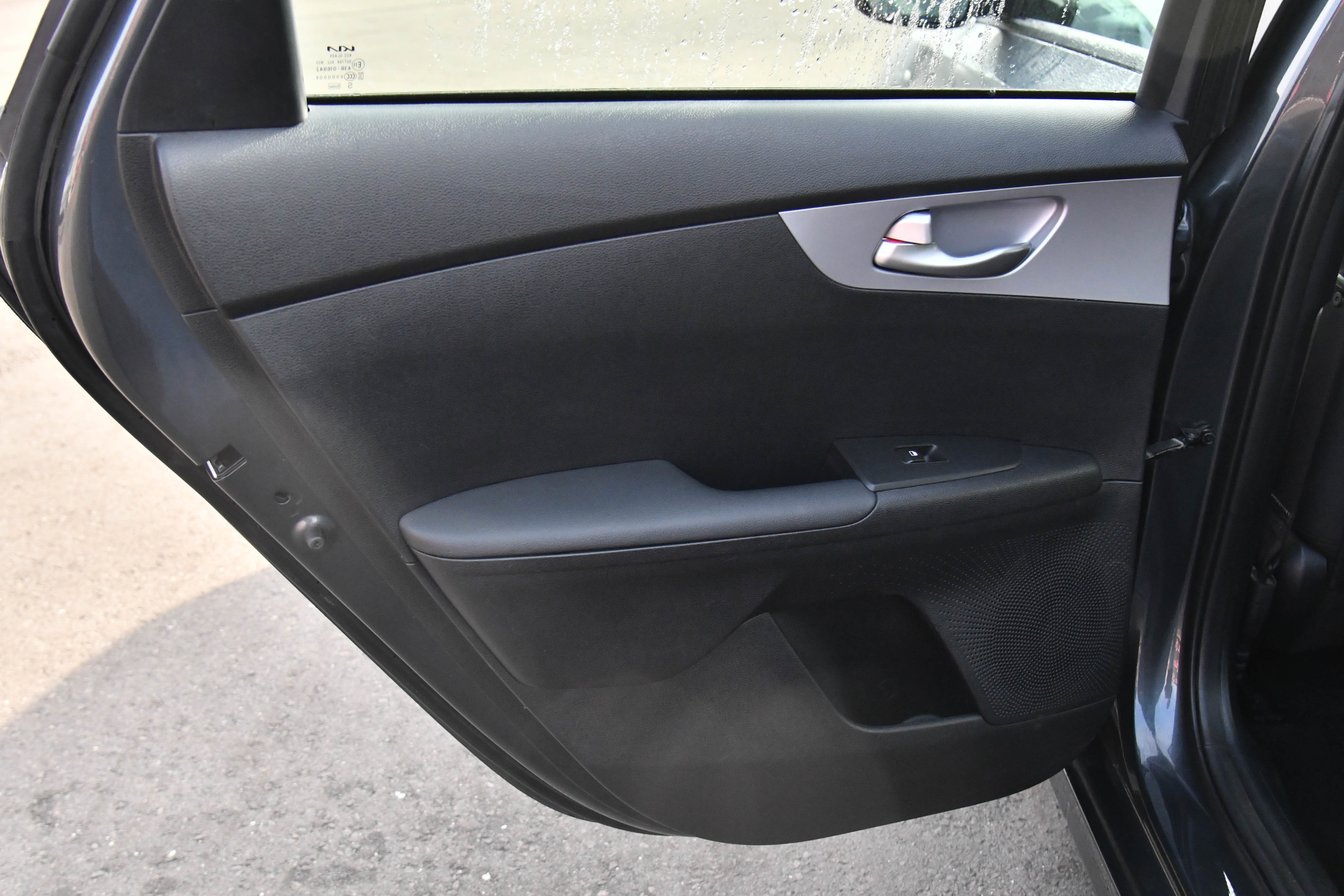 Used 2024 Kia Forte LXS image 28