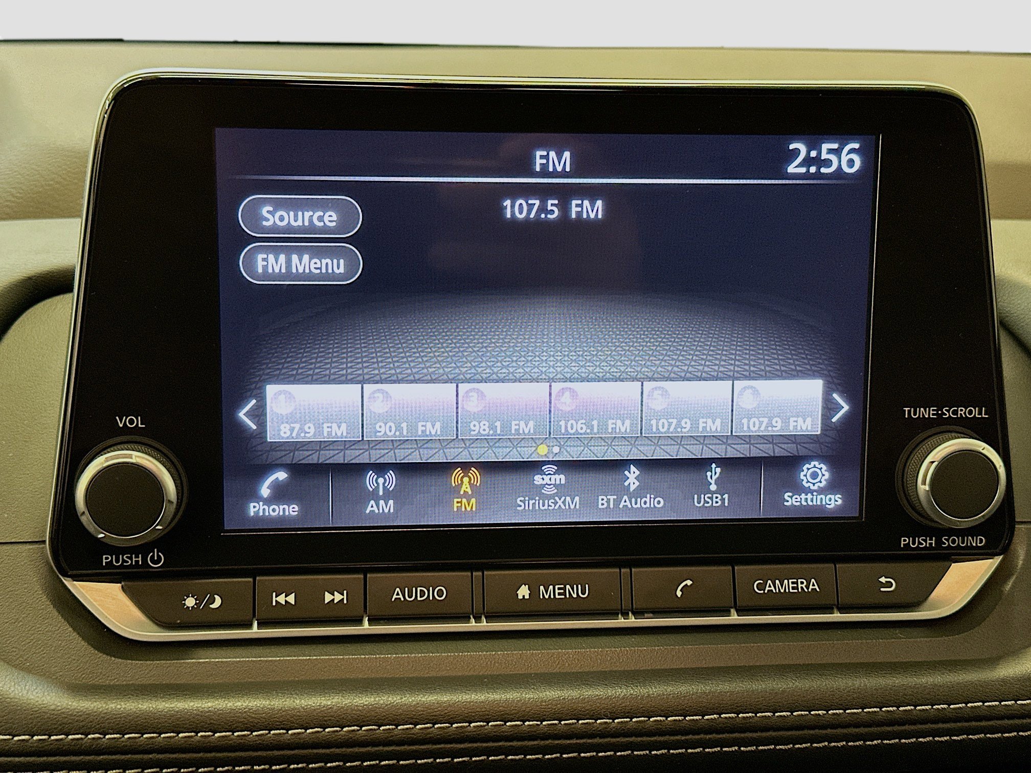Used 2023 Nissan Rogue SV AWD/4WD image 21
