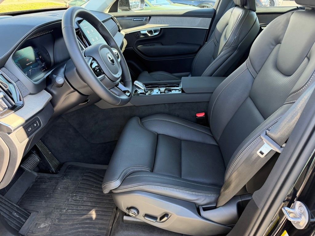 Certified 2025 Volvo XC90 T8 Ultra w/ Protection Package Premier image 3