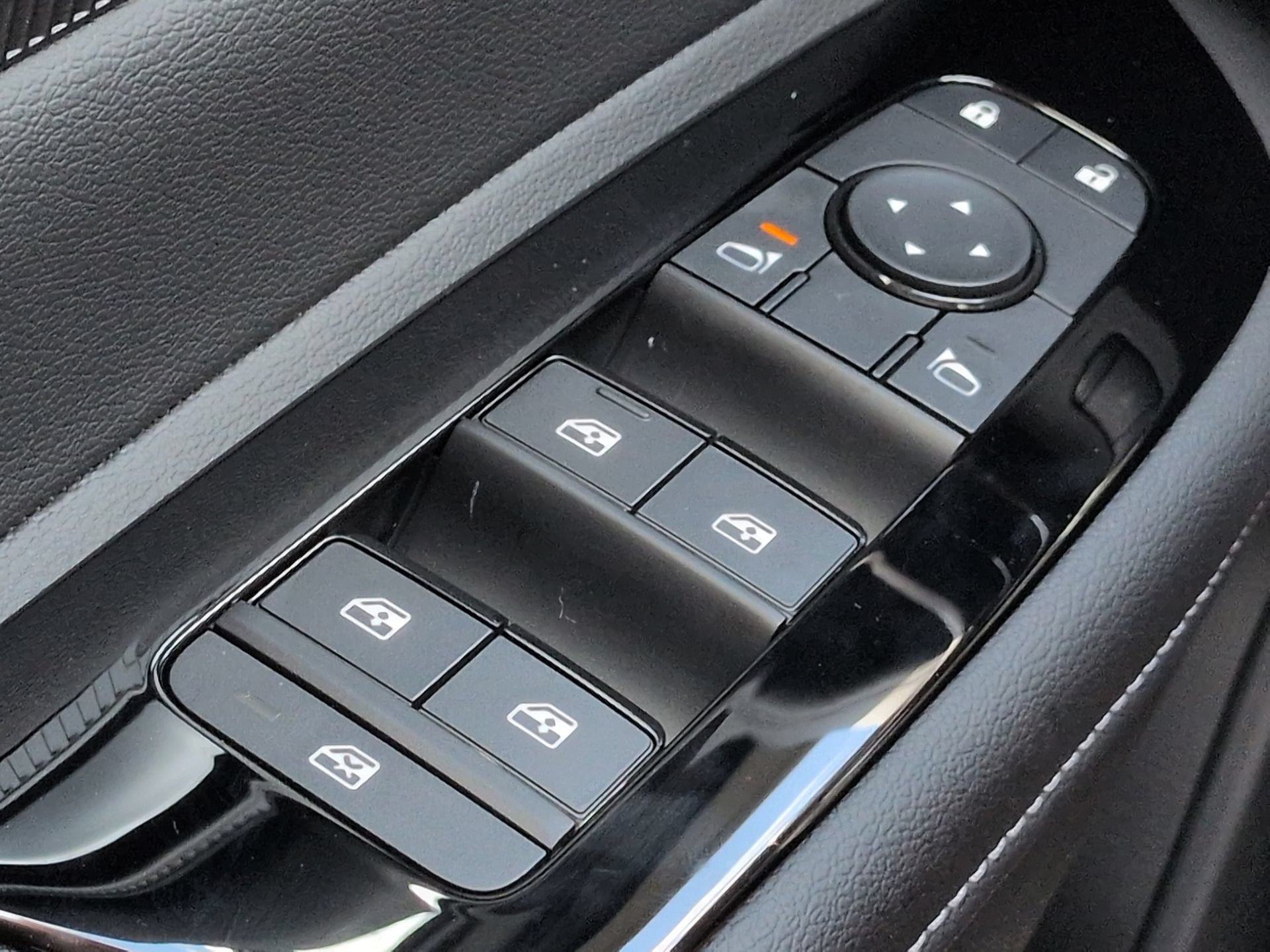 New 2026 Nissan Murano SV AWD/4WD image 25