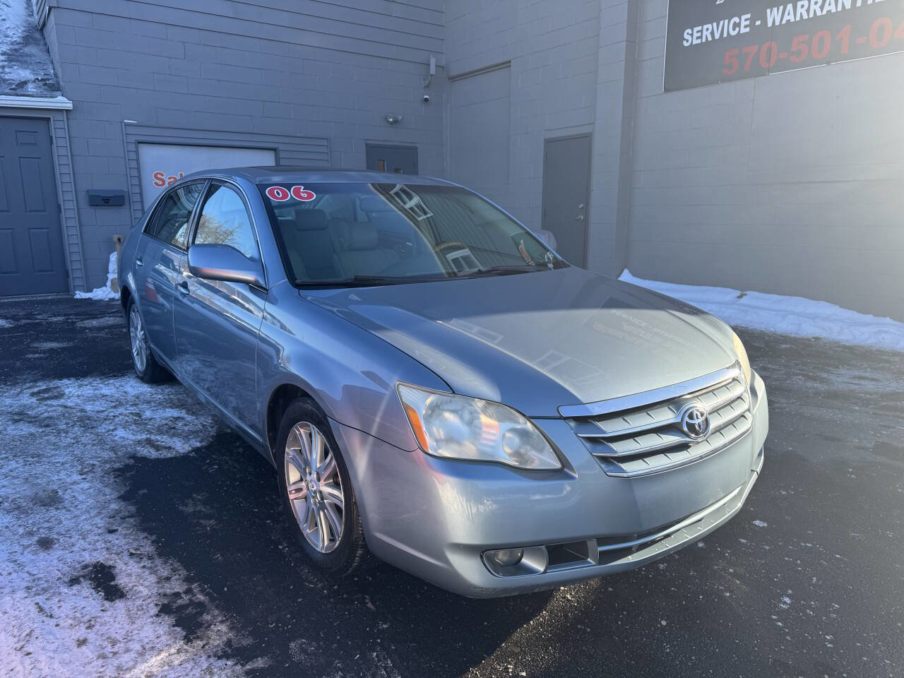 Used 2006 Toyota Avalon Limited image 1
