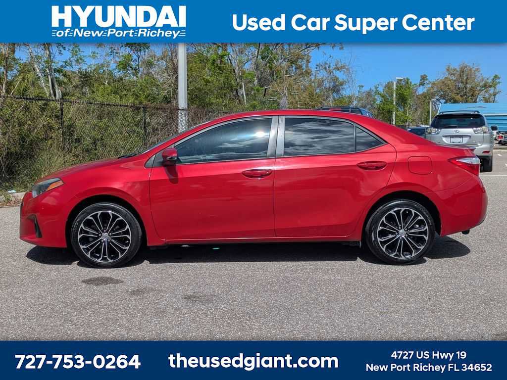 Used 2016 Toyota Corolla S image 2