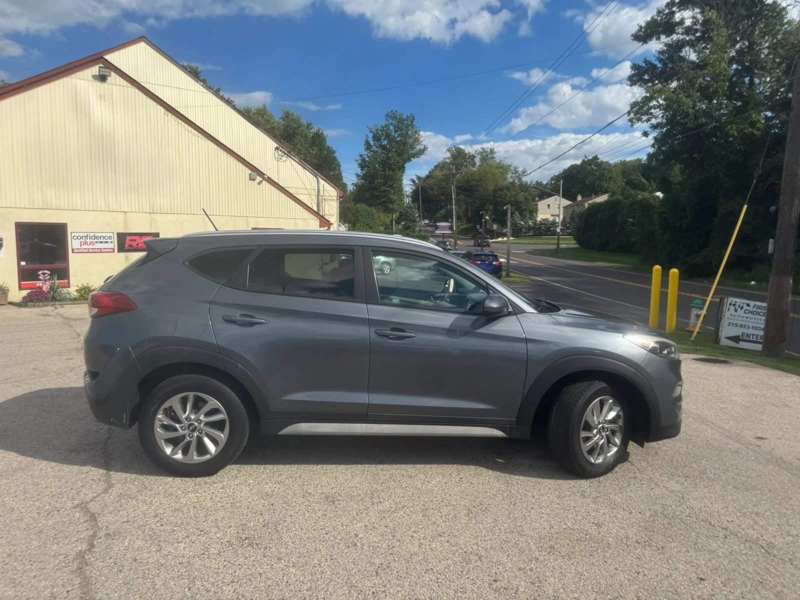 Used 2017 Hyundai Tucson SE w/ SE Popular Package 02 AWD/4WD image 4