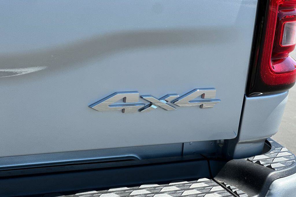 New 2026 RAM 2500 Big Horn AWD/4WD image 26