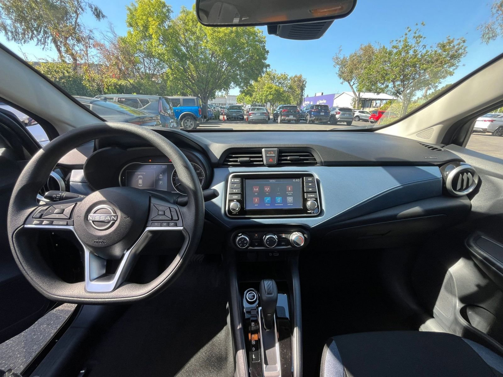 Used 2025 Nissan Versa SV FWD image 31