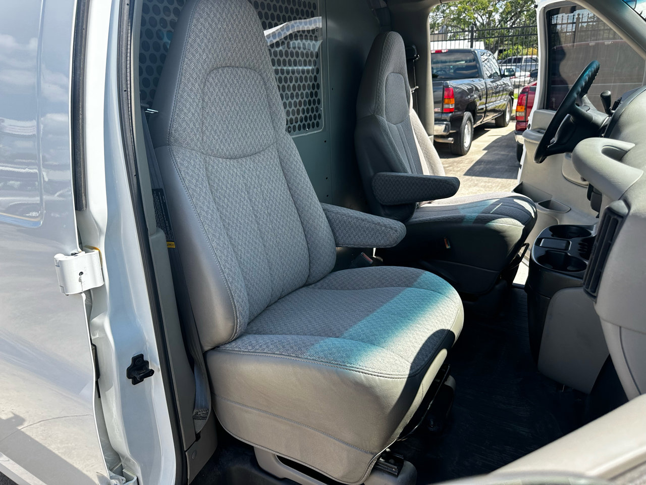 Used 2001 Chevrolet Express 1500 image 15