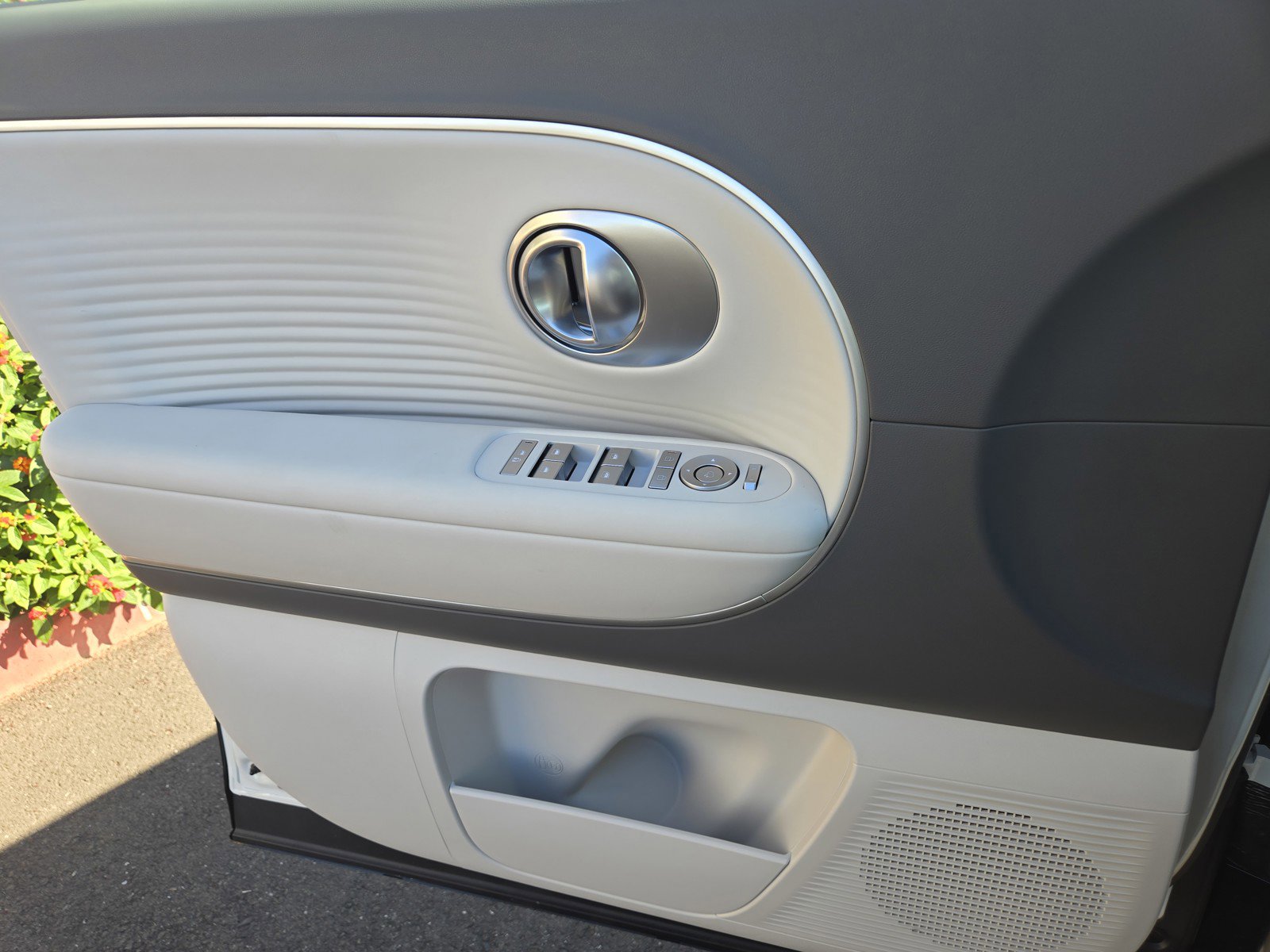 New 2026 Hyundai Ioniq 9 SEL image 16