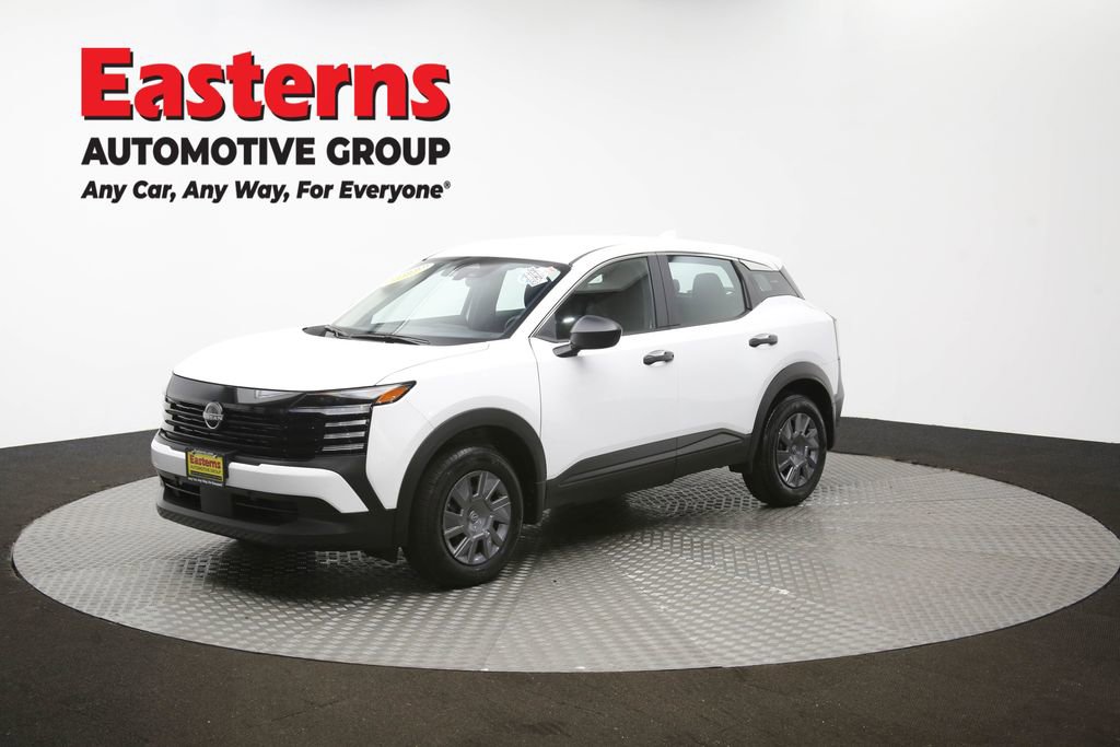 Used 2025 Nissan Kicks S image 55