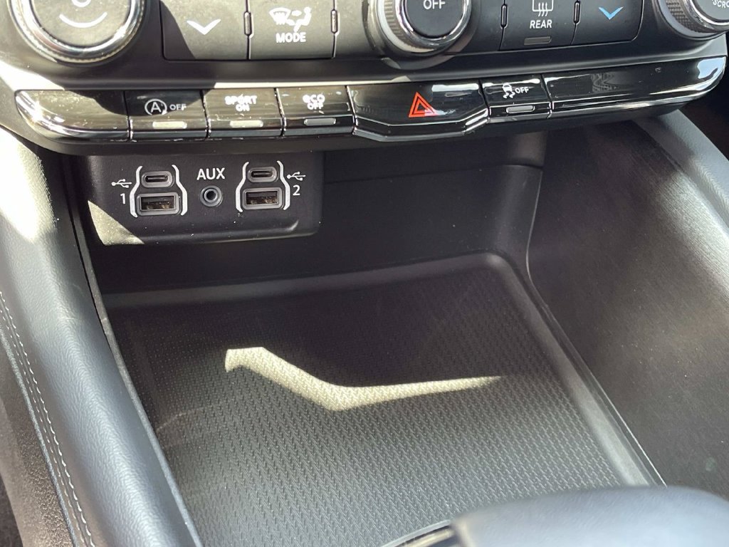 Used 2024 Dodge Durango SXT AWD/4WD image 36