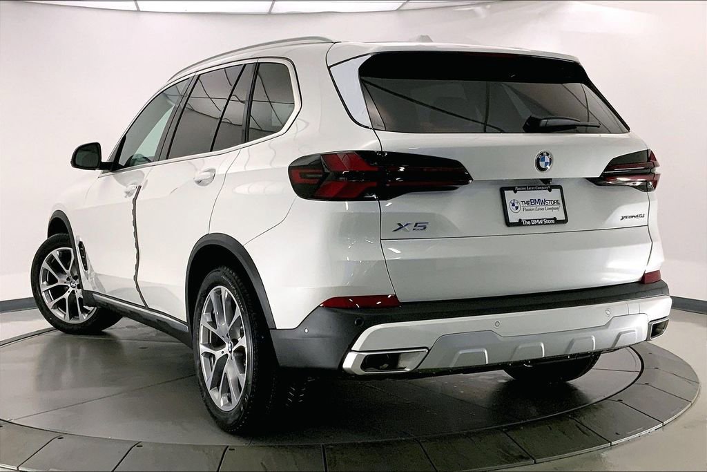 New 2026 BMW X5 xDrive40i w/ Climate Comfort Package image 2