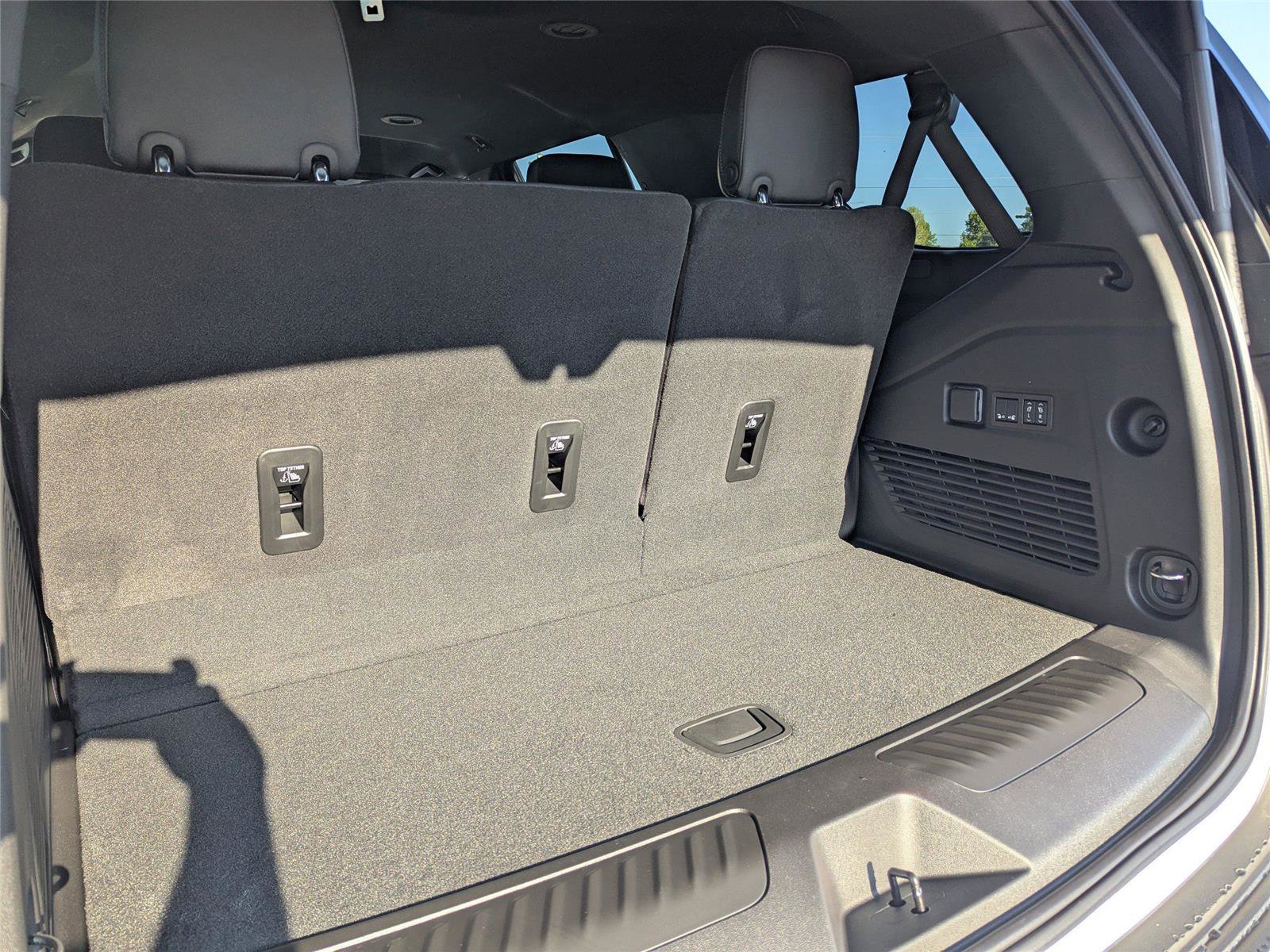 New 2026 GMC Yukon Elevation image 10